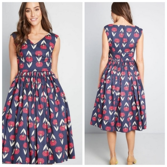 Modcloth Dresses & Skirts - ModCloth NWT Floral Fit and Flare Dress